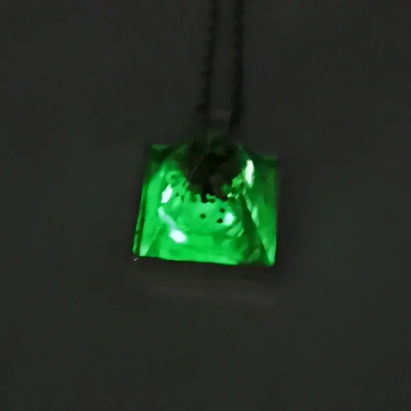 Přívěsek s opálovým efektem kulatý