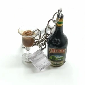 Přívěsek baileys se sklenicí a ledem